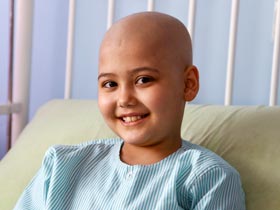 کمک به بیماران سرطانی